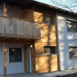 度假居 Sonneninsel In By Interhome *