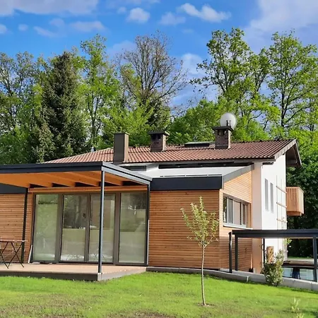 Sonneninsel In Velden Am Woerthersee By Interhome * וולדן אם וורתרסי