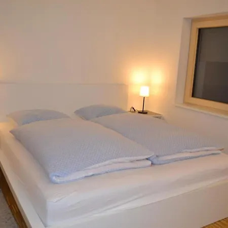 בית נופש Sonneninsel In Velden Am Woerthersee By Interhome וולדן אם וורתרסי