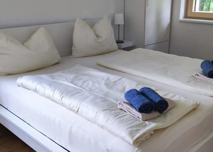 Holiday home Sonneninsel In Velden Am Woerthersee By Interhome *