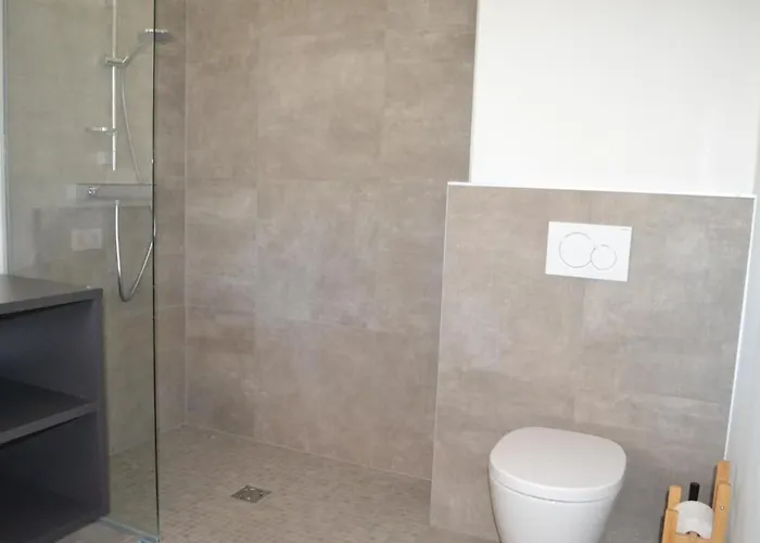 בית נופש Sonneninsel In Velden Am Woerthersee By Interhome *