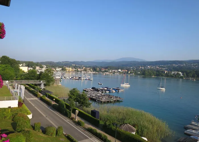 Sonneninsel In Velden Am Woerthersee By Interhome Holiday home Velden am Woerthersee